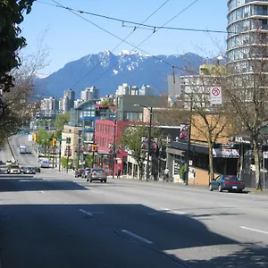Charming Heritage With Mountain And City Views Vancouver